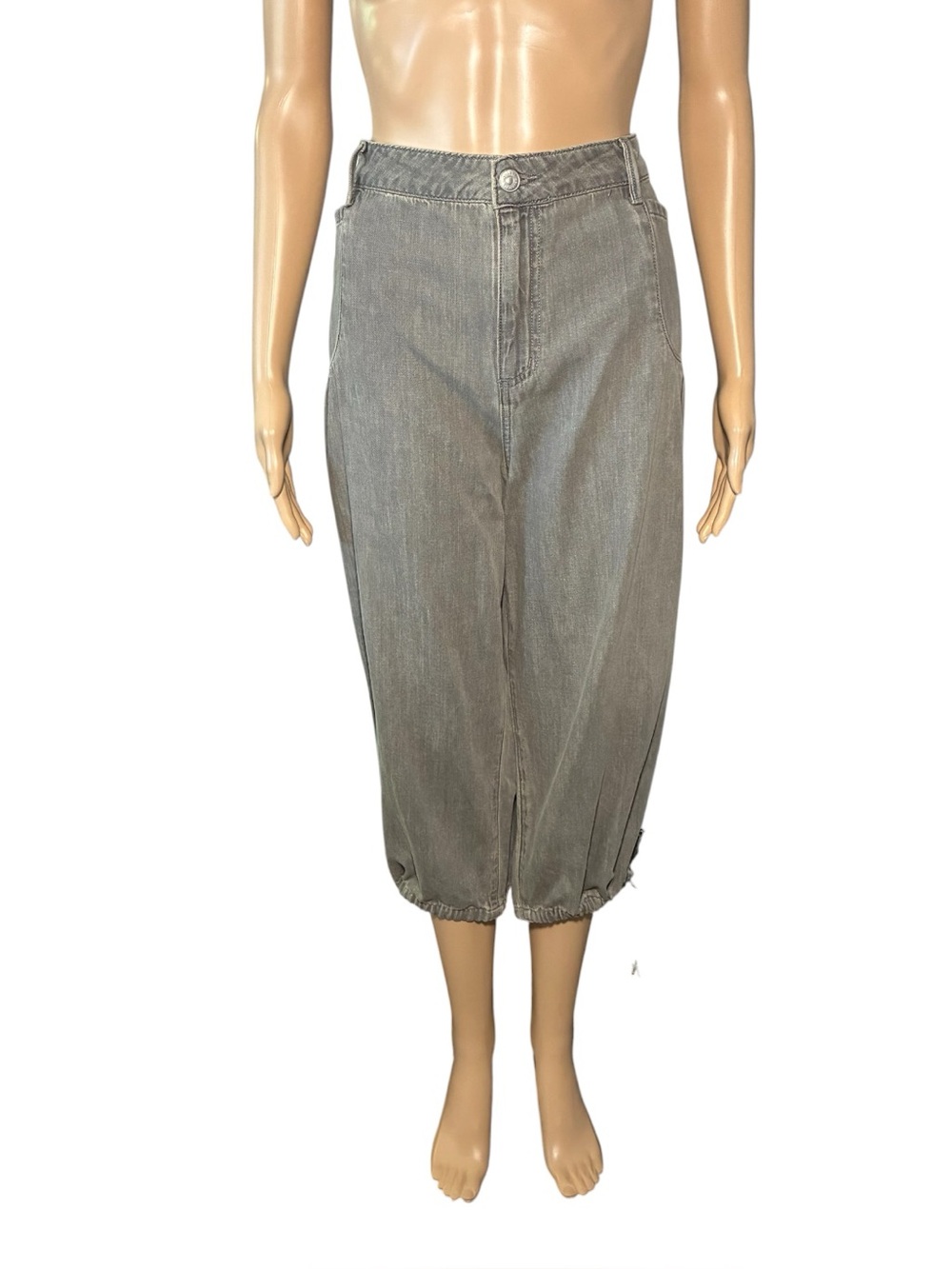 NWT LOGO Lori Goldstein Women's Pants Size 18WP Gray Denim Cropped 100% Cotton